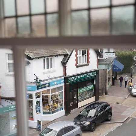 Oak Street *